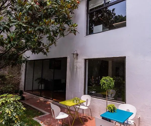 Casa Blanca In Coyoacan *