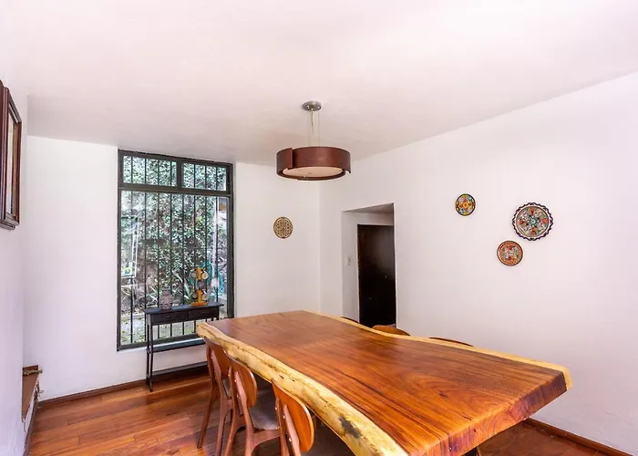 Casa Blanca In Coyoacan *